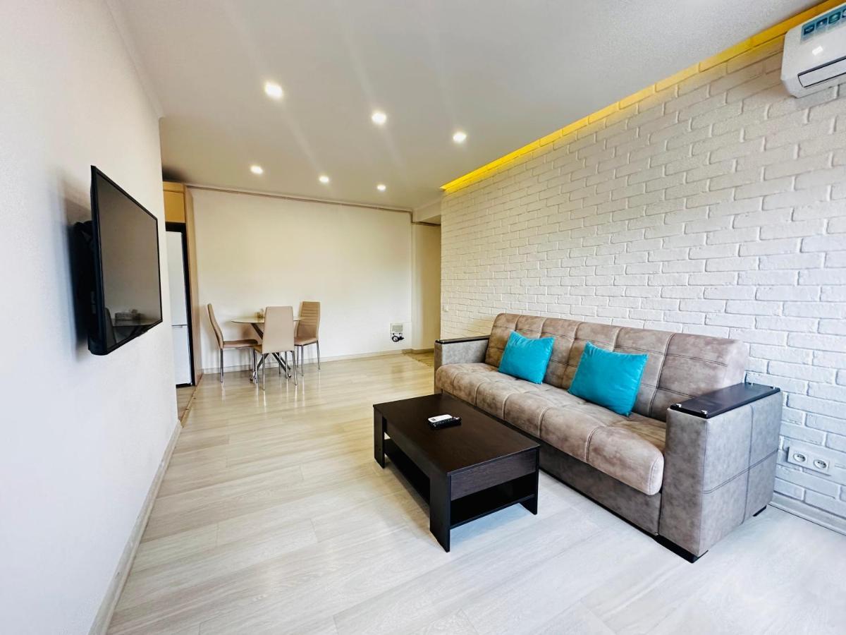 Suite Apartment On Pushkin Street Jerevan Eksteriør billede