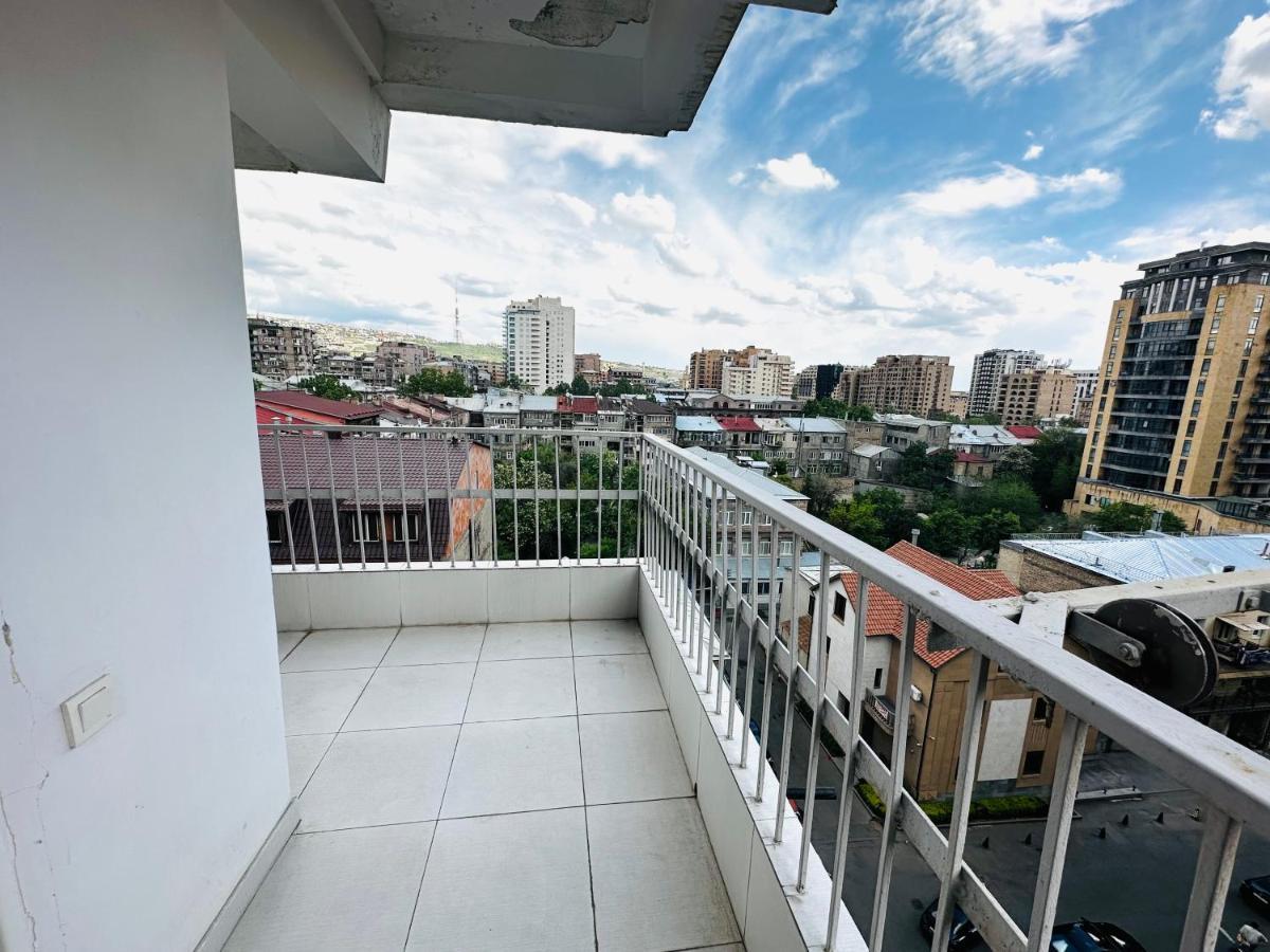 Suite Apartment On Pushkin Street Jerevan Eksteriør billede
